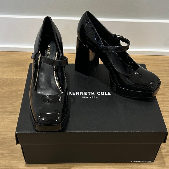 Kenneth Cole Brynne Black Patent Mary Jane Heels - Picture 1 of 8